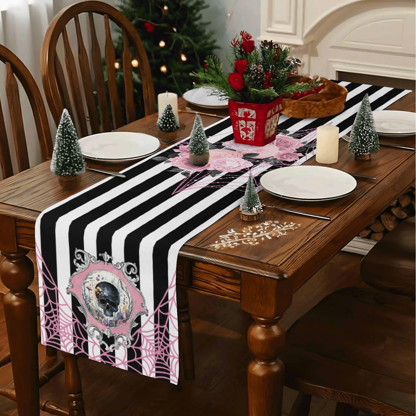 Lady Noir Table Runner