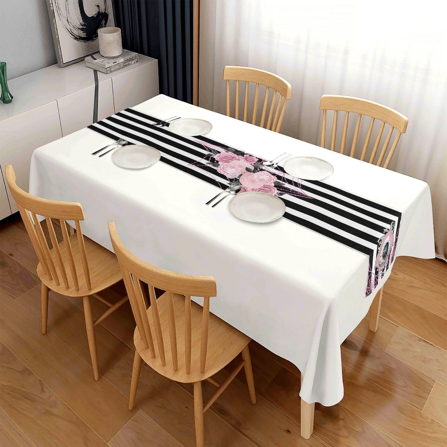 Lady Noir Table Runner