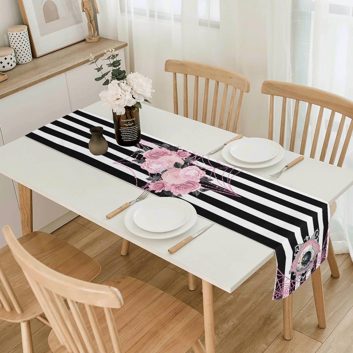 Lady Noir Table Runner