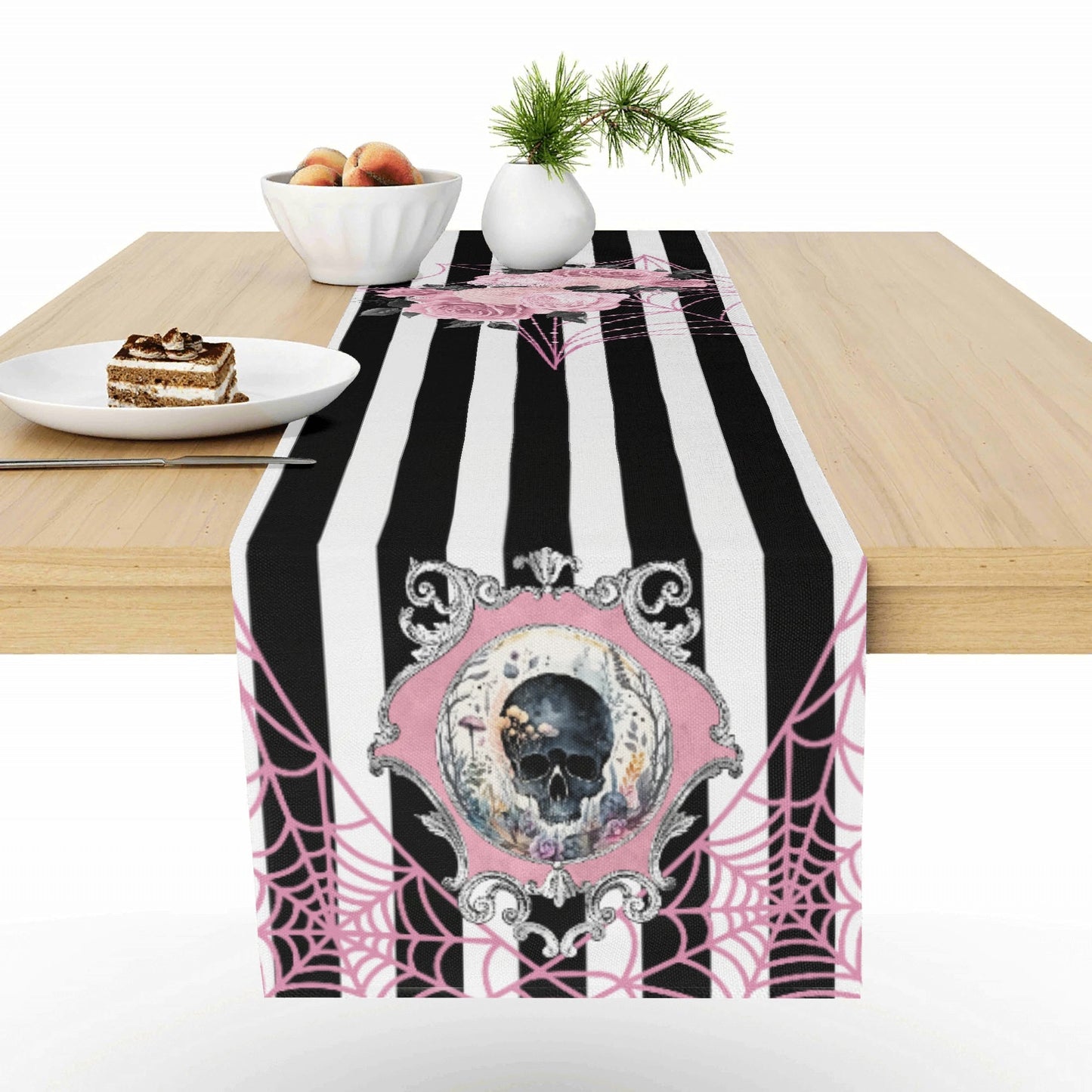 Lady Noir Table Runner